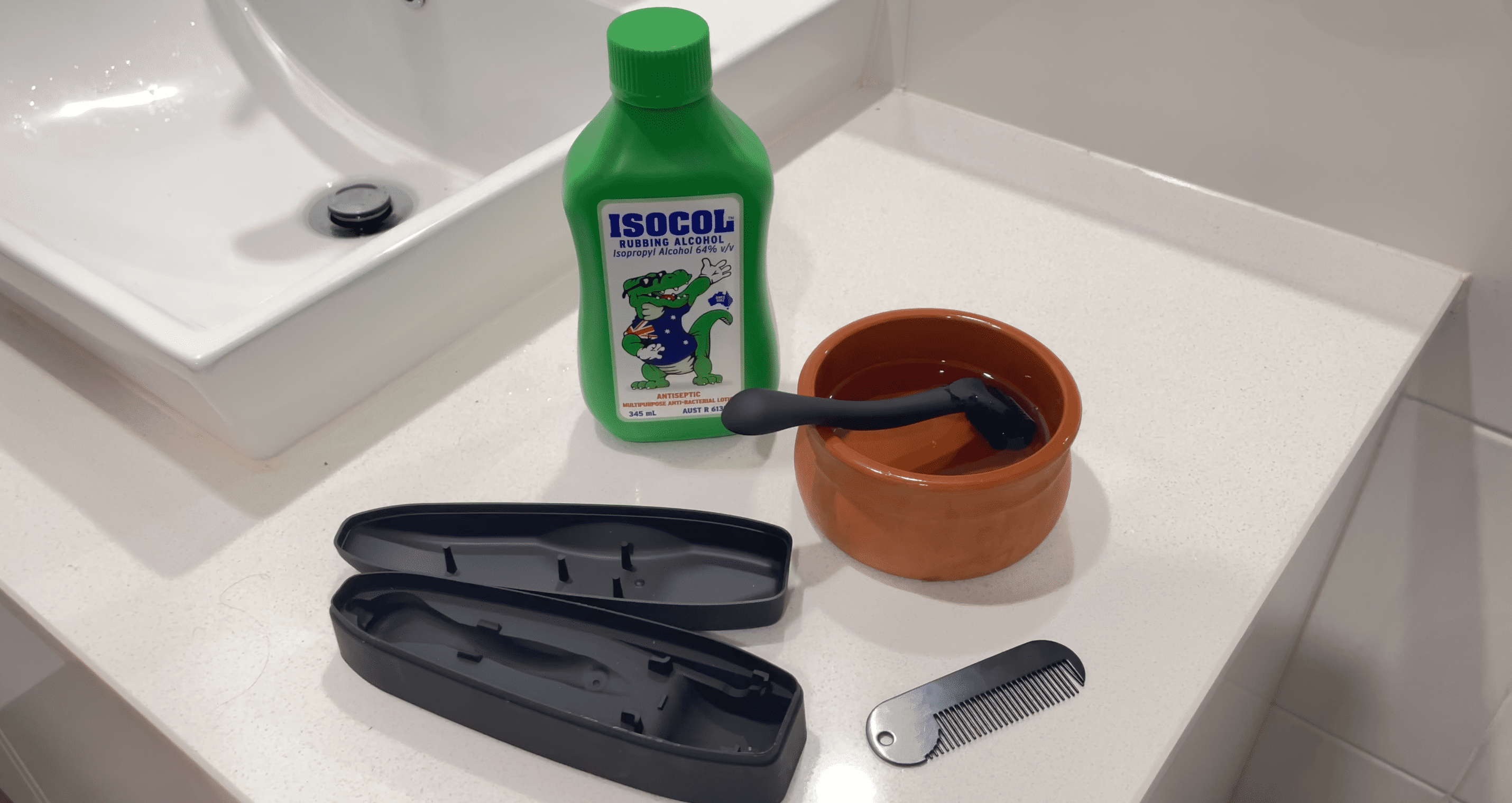 isopropyl alcohol for beard roller